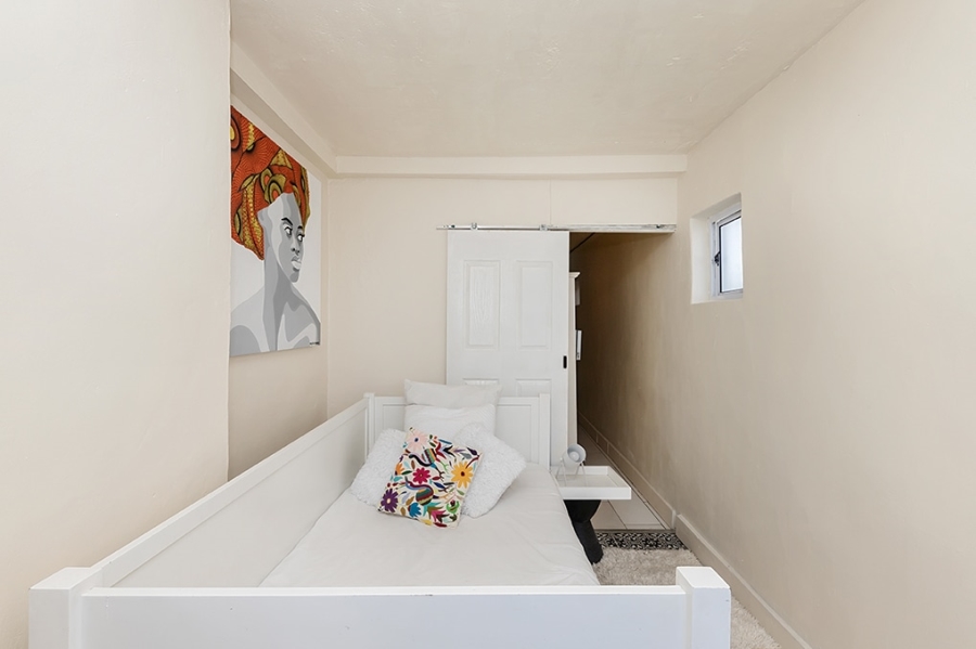 12 Bedroom Property for Sale in Camps Bay Western Cape